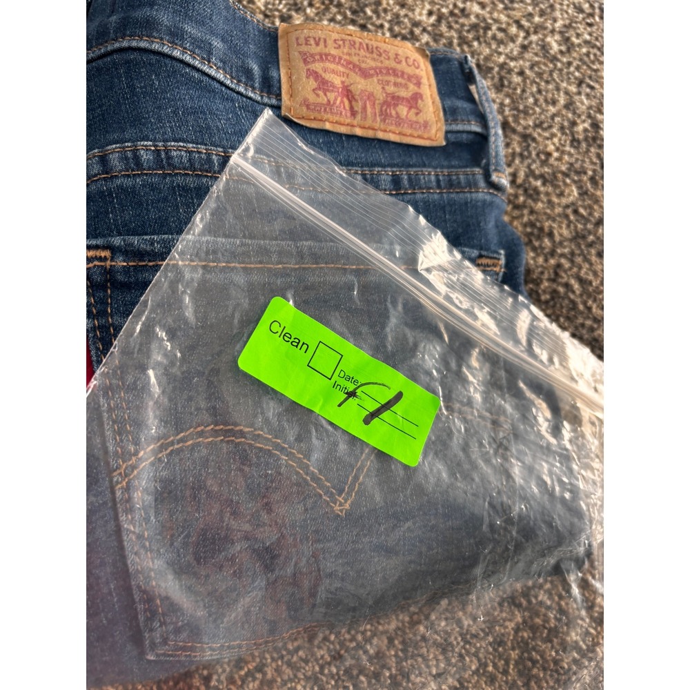 Levi's 710 Super Skinny Distressed cropped Jeans Dark‎ Wash Women's Size 29 - Picture 11 of 11
